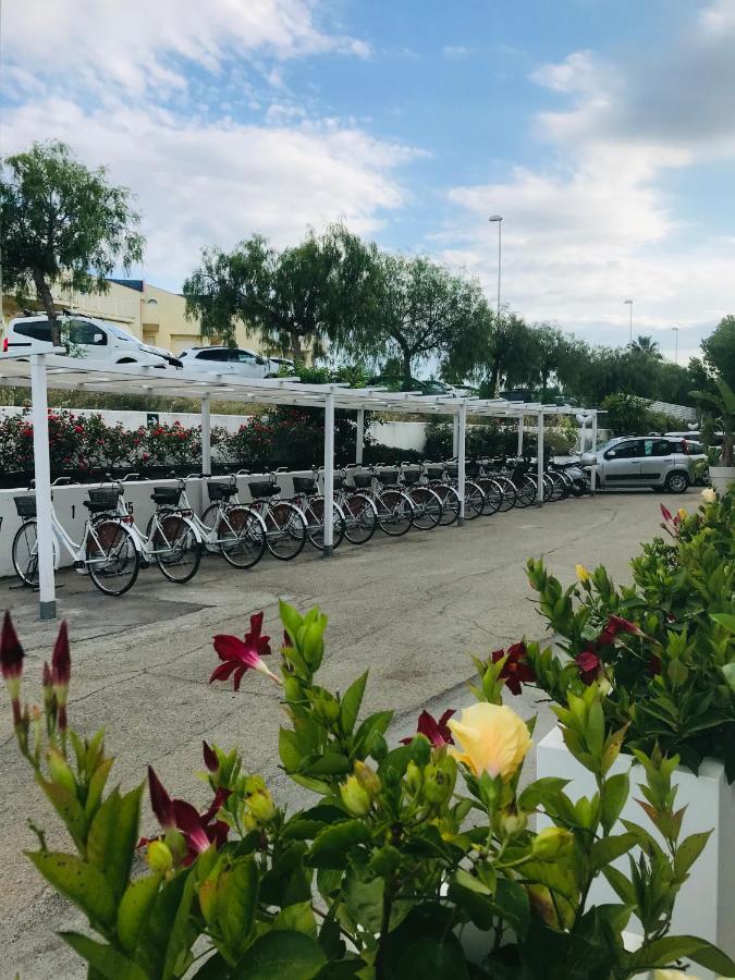 Hotel Holiday Vasto Exterior foto